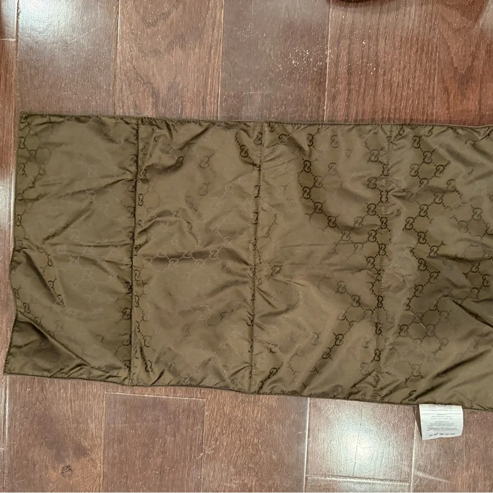 Authentic Gucci GG Supreme Large Changing Bag w/ Changing Pad, Dust Bag & Box